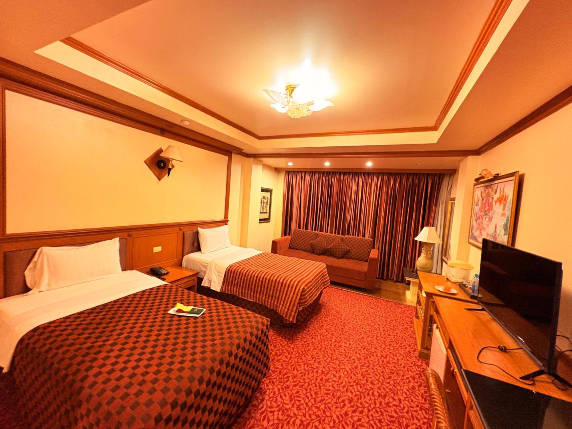 Taksilahotel Maha Sarakham Εξωτερικό φωτογραφία