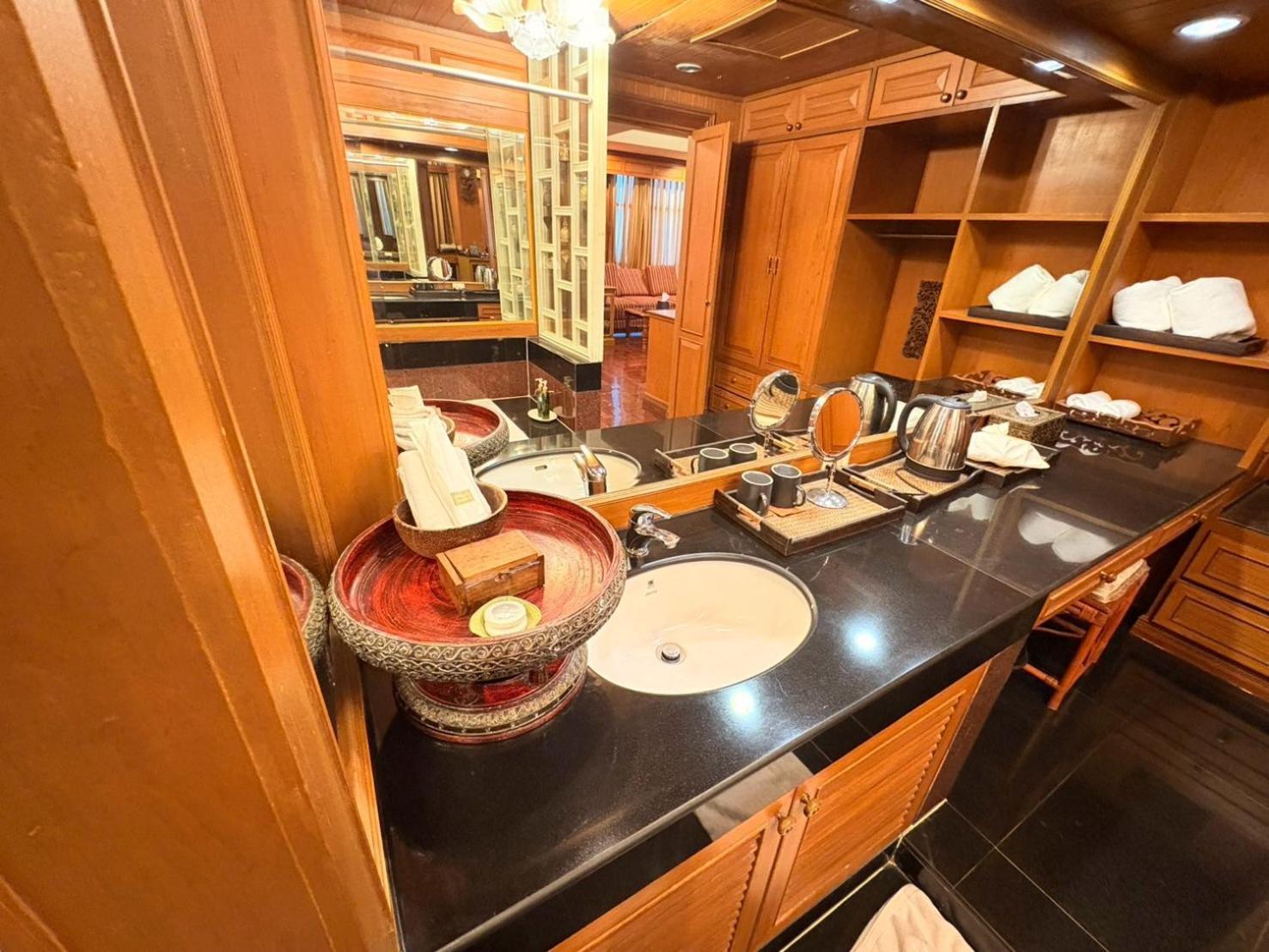 Taksilahotel Maha Sarakham Εξωτερικό φωτογραφία