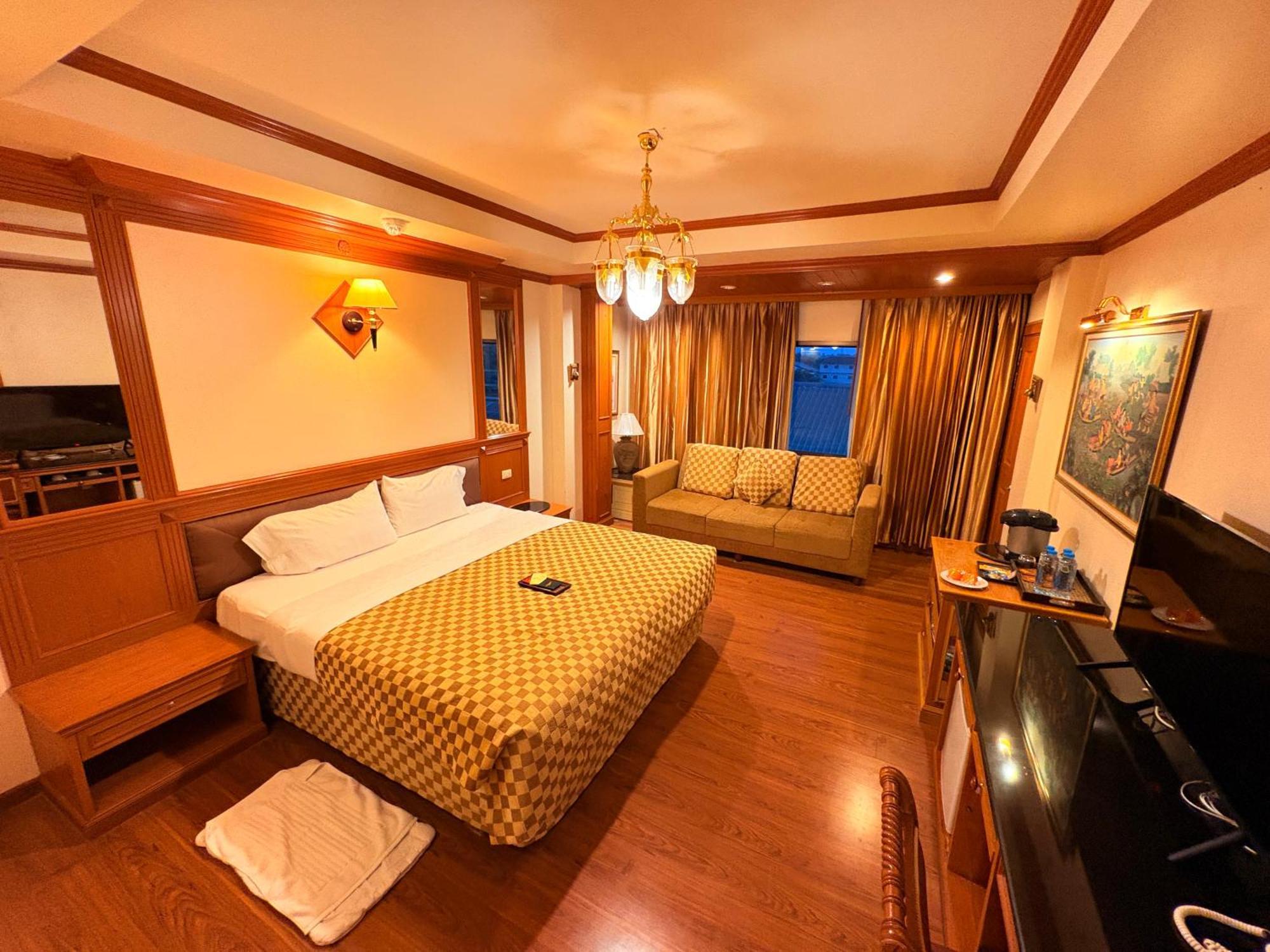 Taksilahotel Maha Sarakham Εξωτερικό φωτογραφία